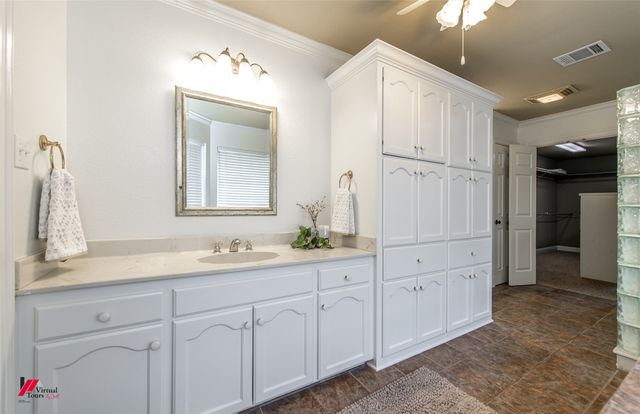 339 Hunters Hollow, Bossier City, LA 71111