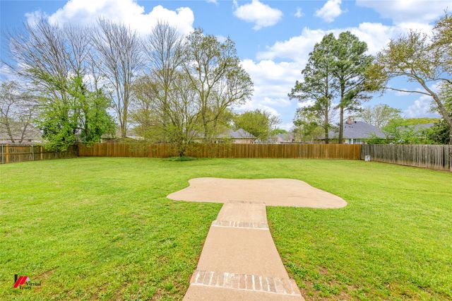 339 Hunters Hollow, Bossier City, LA 71111