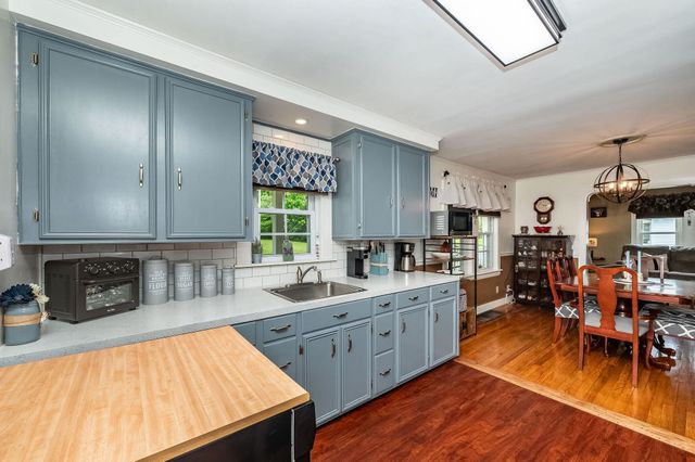 25 Adams Avenue, Rochester, NH 03867