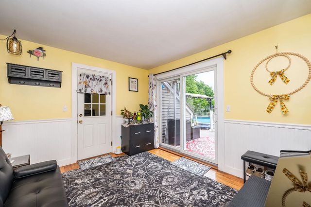 25 Adams Avenue, Rochester, NH 03867