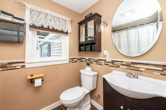 25 Adams Avenue, Rochester, NH 03867