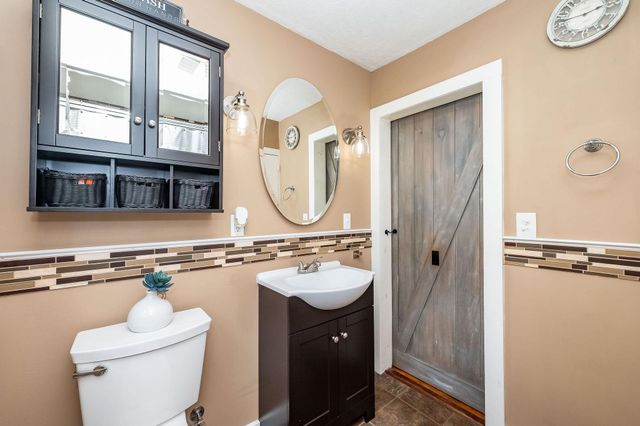 25 Adams Avenue, Rochester, NH 03867