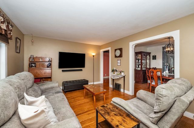 25 Adams Avenue, Rochester, NH 03867