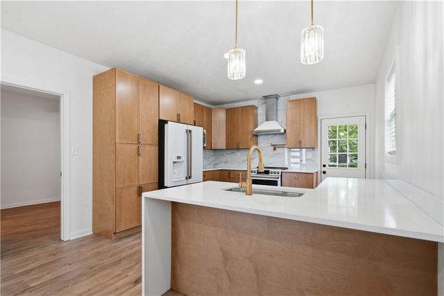 4529 Wyoming Street, Kansas City, MO 64111