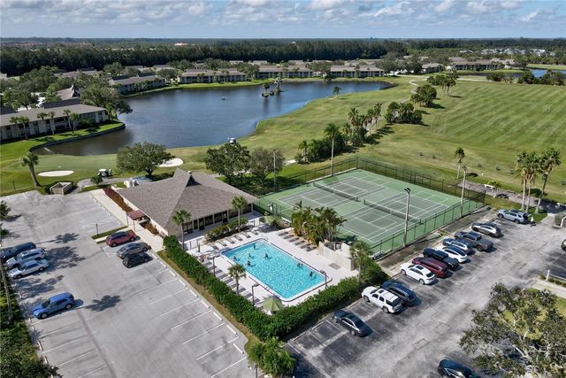 31 Plantation Drive 203, Vero Beach, FL 32966