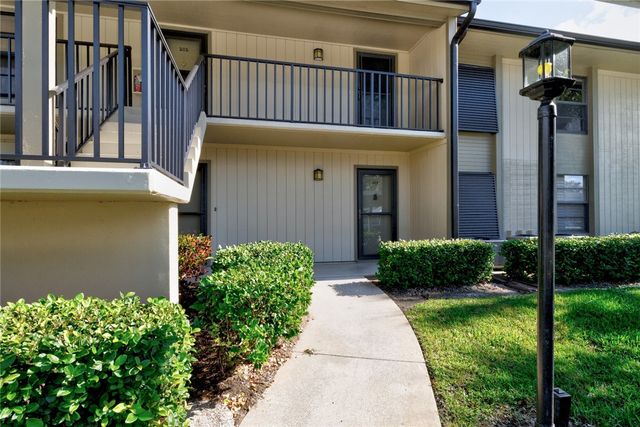 31 Plantation Drive 203, Vero Beach, FL 32966