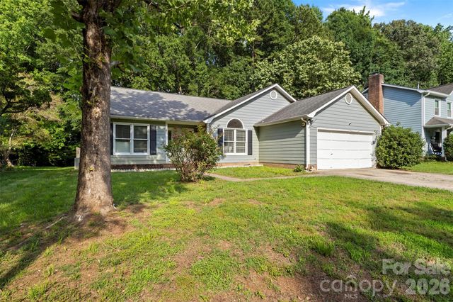 8704 Hornwood Court, Charlotte, NC 28215