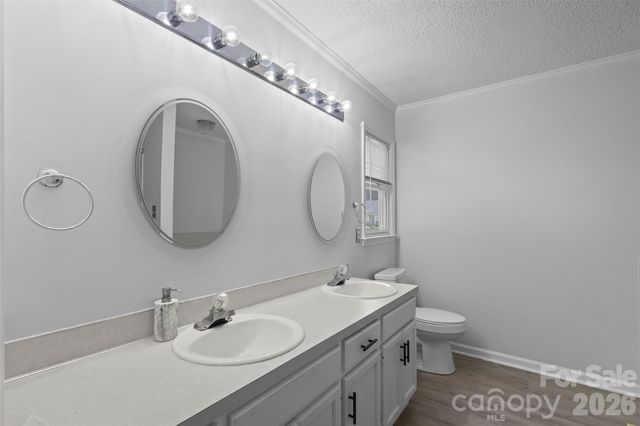 8704 Hornwood Court, Charlotte, NC 28215