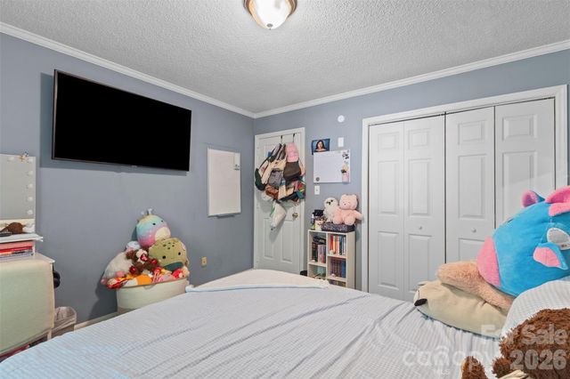 8704 Hornwood Court, Charlotte, NC 28215