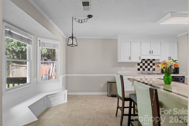 8704 Hornwood Court, Charlotte, NC 28215