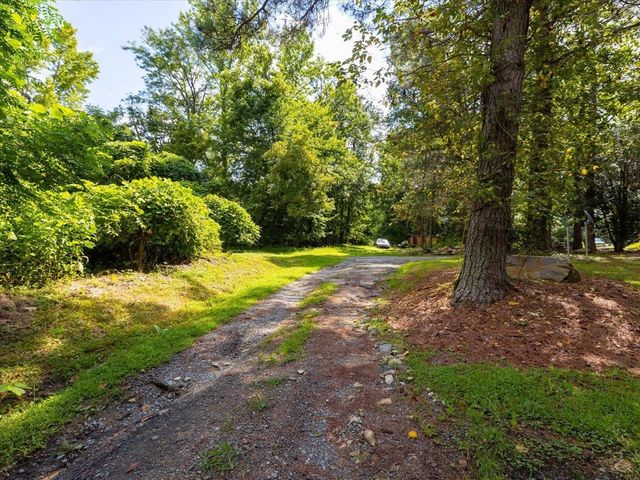 188 Cherokee Drive, Chapel Hill, NC 27517