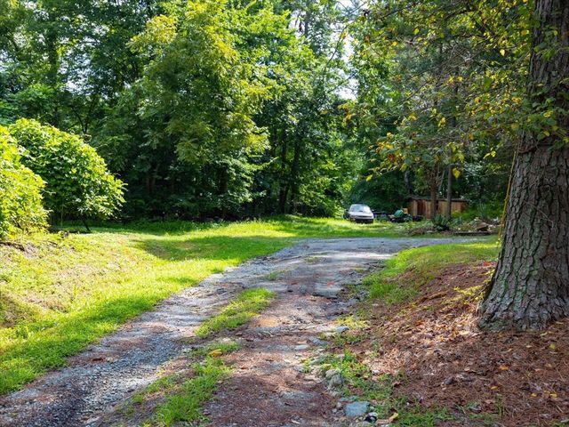 188 Cherokee Drive, Chapel Hill, NC 27517