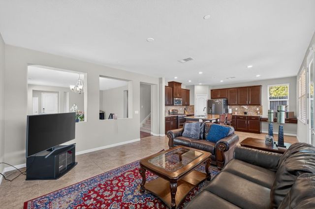 3081 Lassen St, West Sacramento, CA 95691
