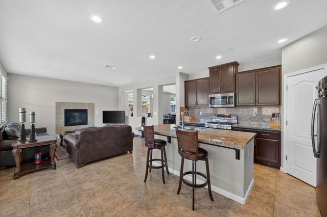 3081 Lassen St, West Sacramento, CA 95691