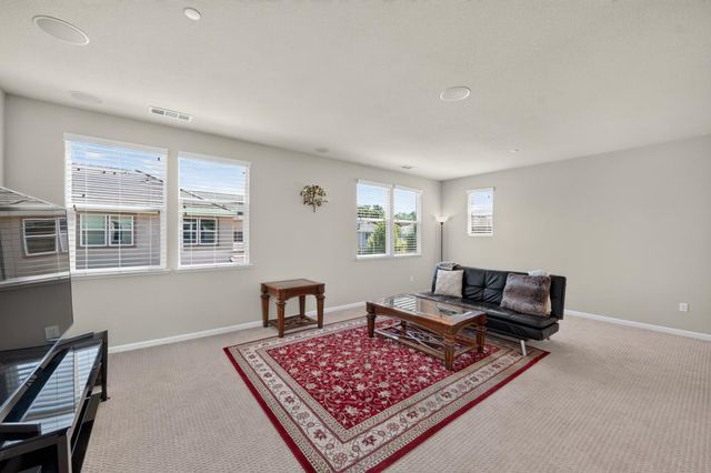 3081 Lassen St, West Sacramento, CA 95691