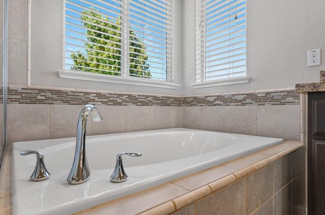 3081 Lassen St, West Sacramento, CA 95691