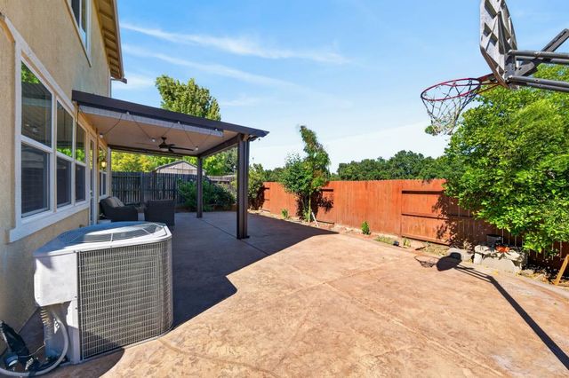 3081 Lassen St, West Sacramento, CA 95691