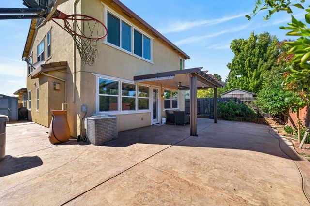 3081 Lassen St, West Sacramento, CA 95691