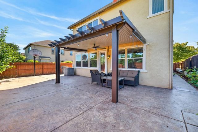 3081 Lassen St, West Sacramento, CA 95691