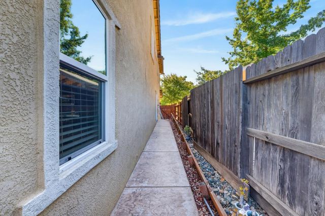 3081 Lassen St, West Sacramento, CA 95691