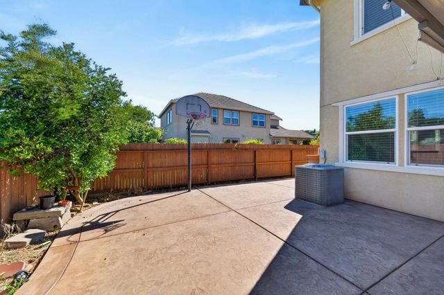 3081 Lassen St, West Sacramento, CA 95691