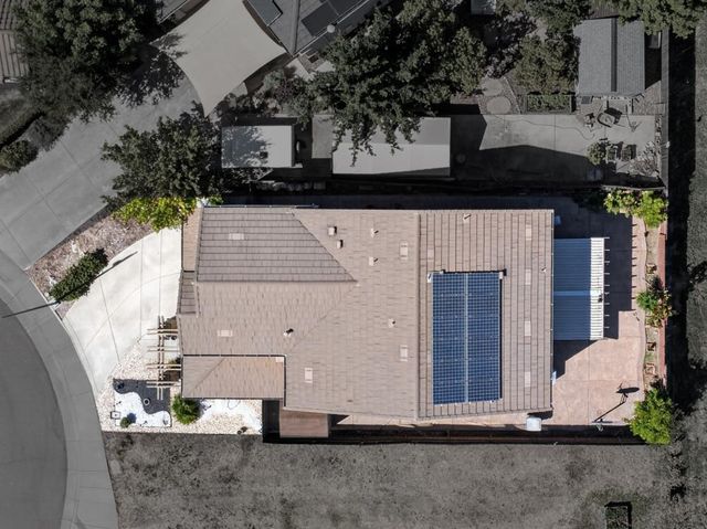 3081 Lassen St, West Sacramento, CA 95691