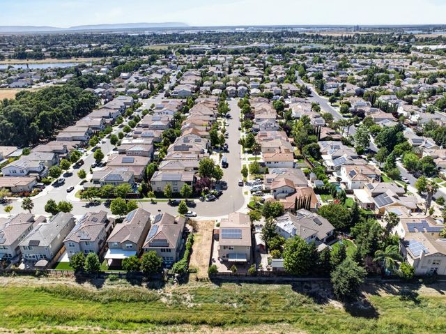 3081 Lassen St, West Sacramento, CA 95691