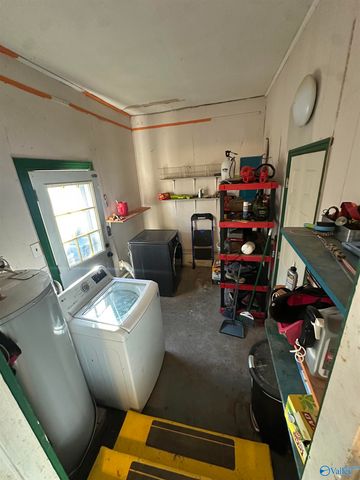 17256 Ferry Road, Athens, AL 35611