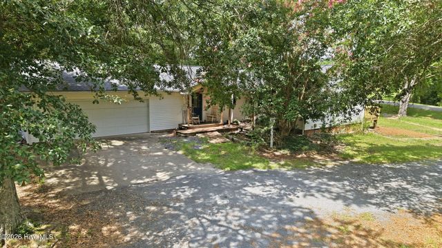 102 Juniper Court, West End, NC 27376