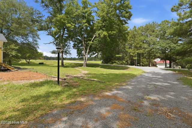 102 Juniper Court, West End, NC 27376