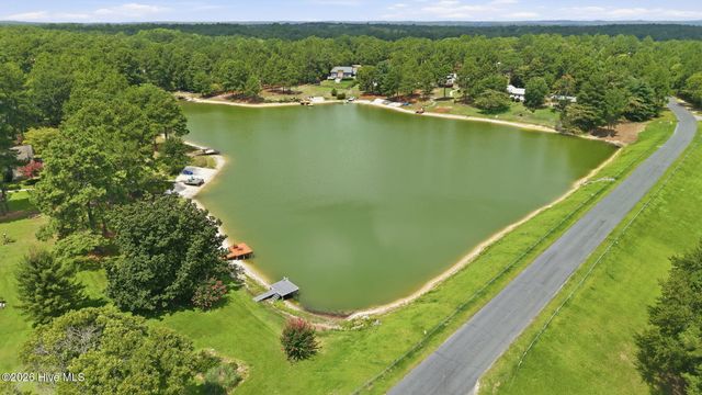 102 Juniper Court, West End, NC 27376