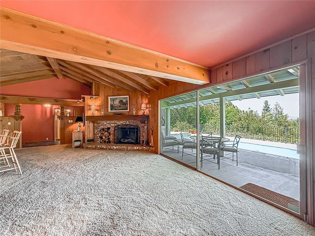 5015 Casa Dr., Tarzana, CA 91356