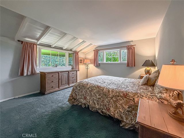 5015 Casa Dr., Tarzana, CA 91356