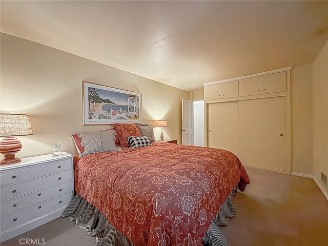 5015 Casa Dr., Tarzana, CA 91356