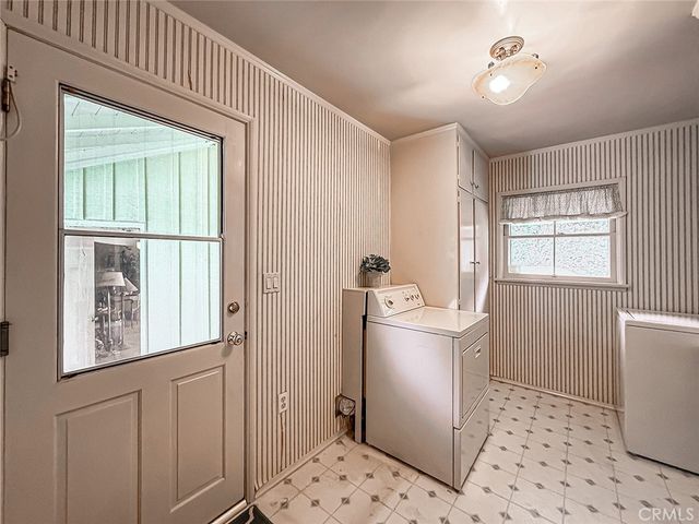 5015 Casa Dr., Tarzana, CA 91356