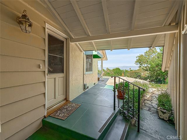 5015 Casa Dr., Tarzana, CA 91356
