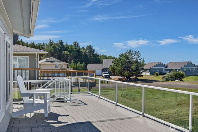 19408 K Place, Long Beach, WA 98631