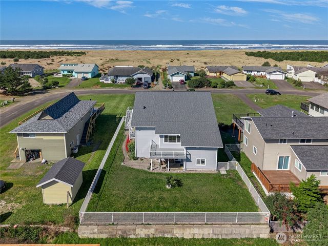19408 K Place, Long Beach, WA 98631