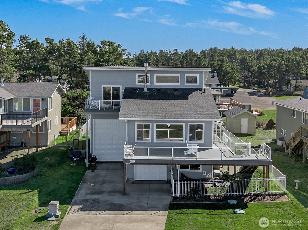 19408 K Place, Long Beach, WA 98631