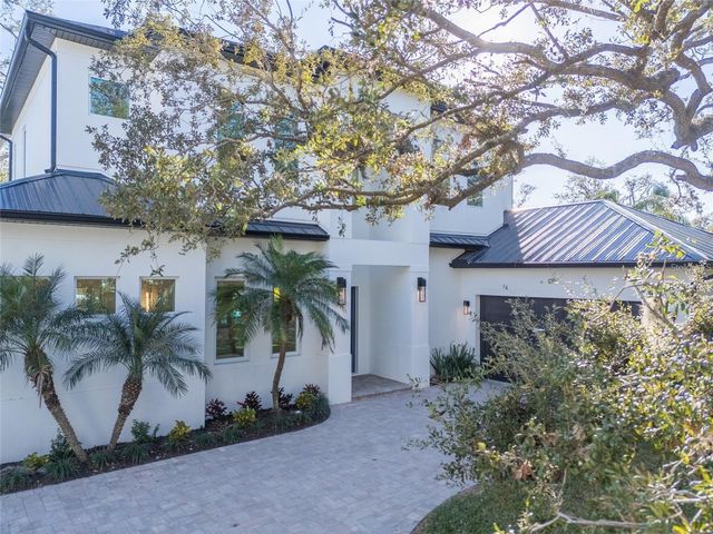 2420 FLOYD STREET, Sarasota, FL 34239