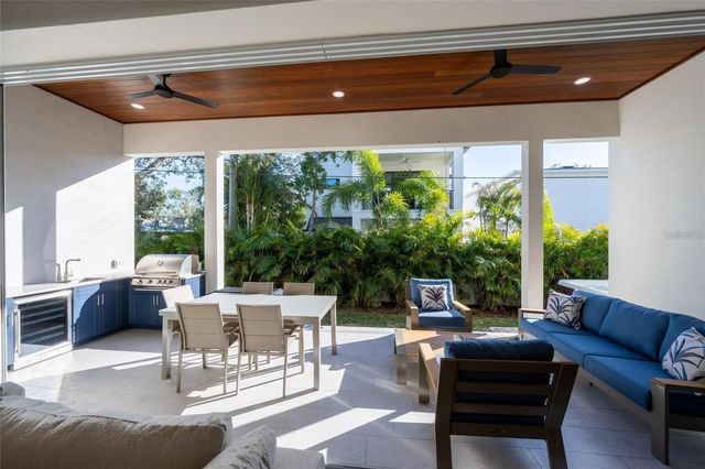 2420 FLOYD STREET, Sarasota, FL 34239