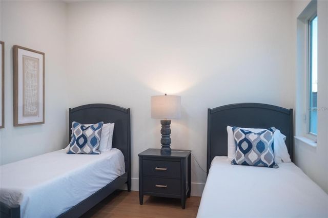 2420 FLOYD STREET, Sarasota, FL 34239
