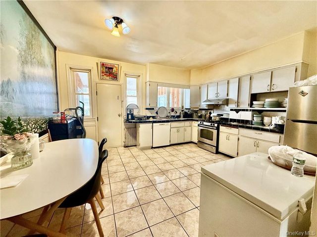 2277 E 28th Street, Brooklyn, NY 11229