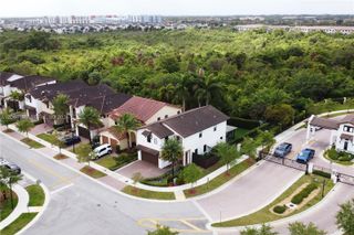 8774 NW 103rd Ave, Doral, FL 33178