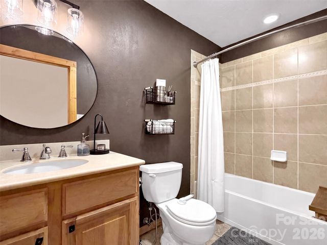 49 Brandywine Road, Waynesville, NC 28786