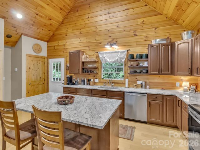 49 Brandywine Road, Waynesville, NC 28786