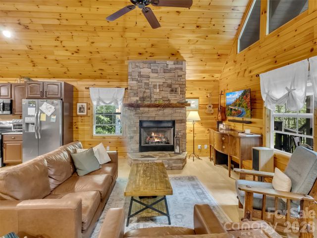 49 Brandywine Road, Waynesville, NC 28786