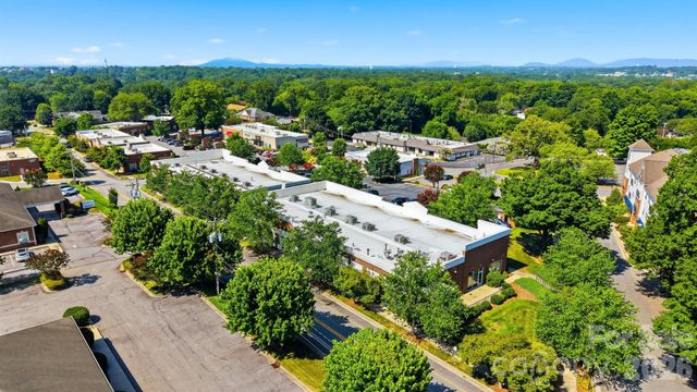 1381 N Center Street, Hickory, NC 28601