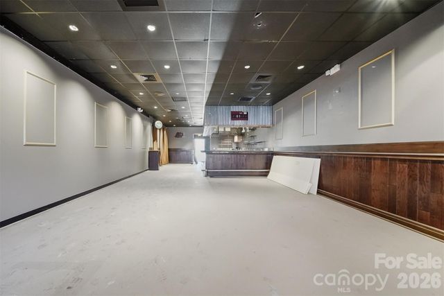 1381 N Center Street, Hickory, NC 28601