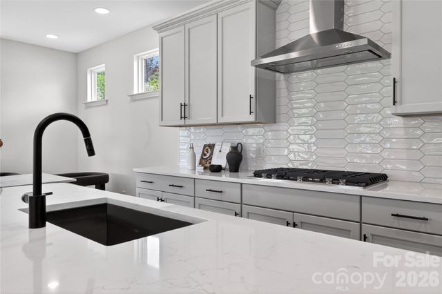 14029 Roosevelt Grove Drive, Huntersville, NC 28078